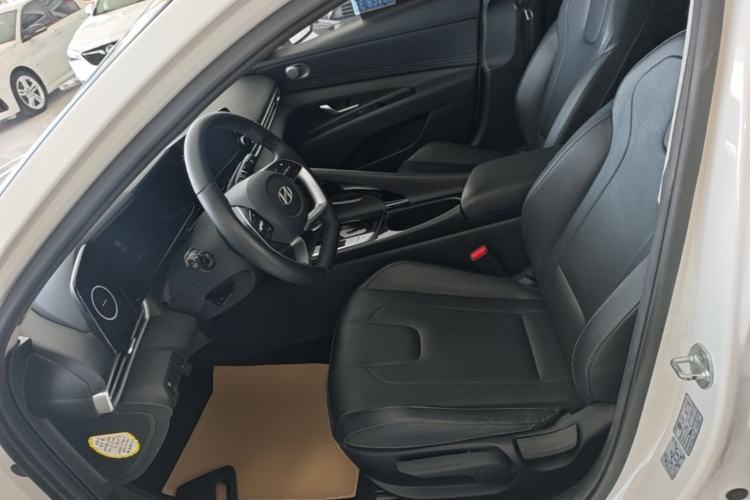 Used Hyundai Elantra 2023 1.5L CVT GLX Elite Edition Left Front Seat