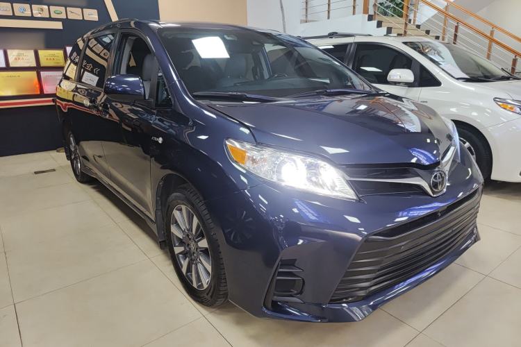 Used Toyota Sienna (Parallel Import) 2019 3.5L Two-Wheel Drive LE Trim 7 Seats U.S. Specification
