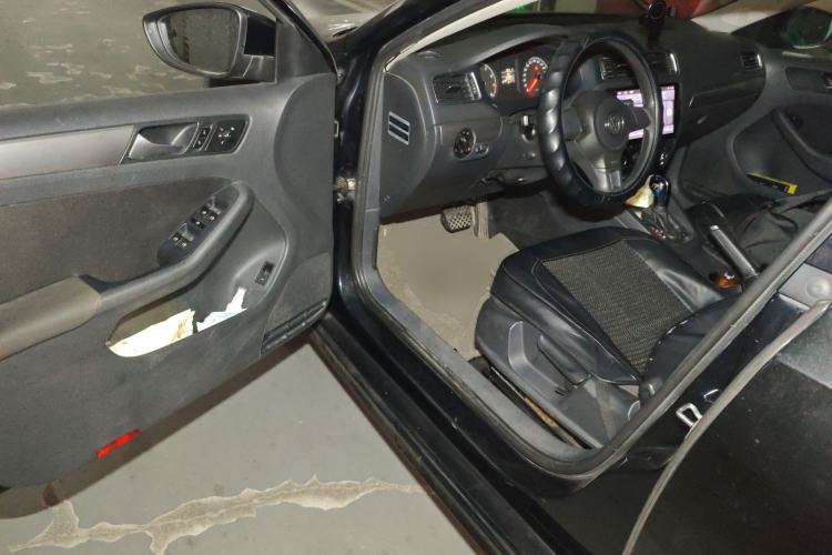 Used Volkswagen Sagitar 2012 1.6L Automatic Fashion Edition
