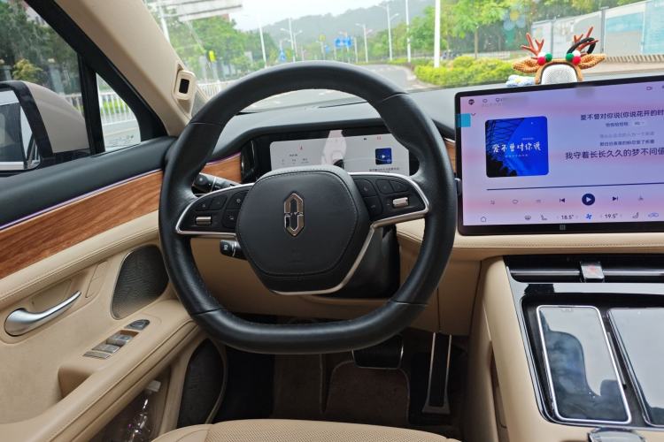 Used Hima AITO M5 2022 Pure Electric All-Wheel-Drive Performance Edition
