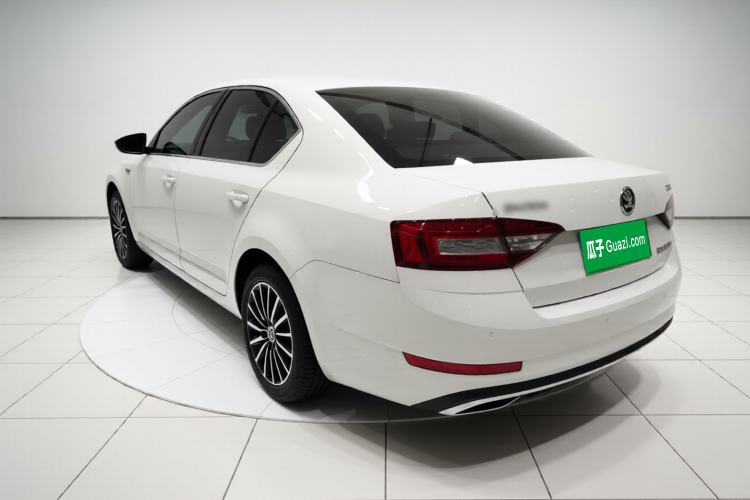 Used Skoda Octavia 2018 1.6L Automatic Luxury Edition
