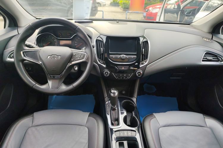 Used Chevrolet Cruze 2018 Redline 320 Automatic Xuanfeng Urban Edition Center Console