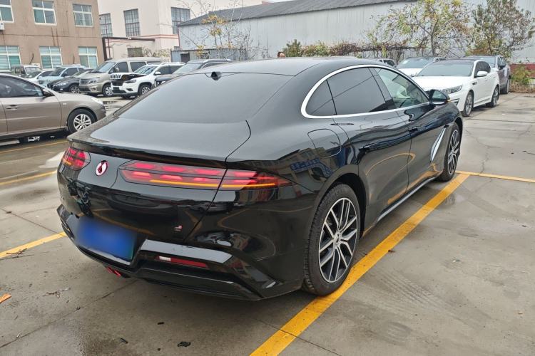 Used Denza Z9 2024 1100 km All-Wheel-Drive Ultra Version
