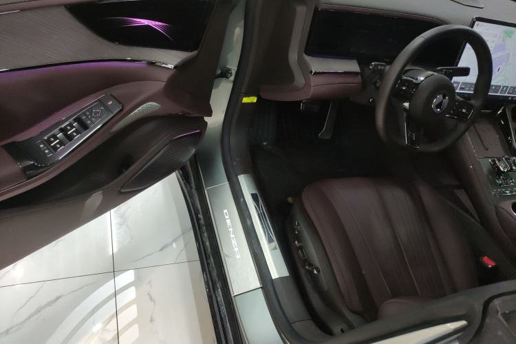 Used Denza Z9GT 2024 1100 Four-Wheel Drive Ultra Version Driver Seat