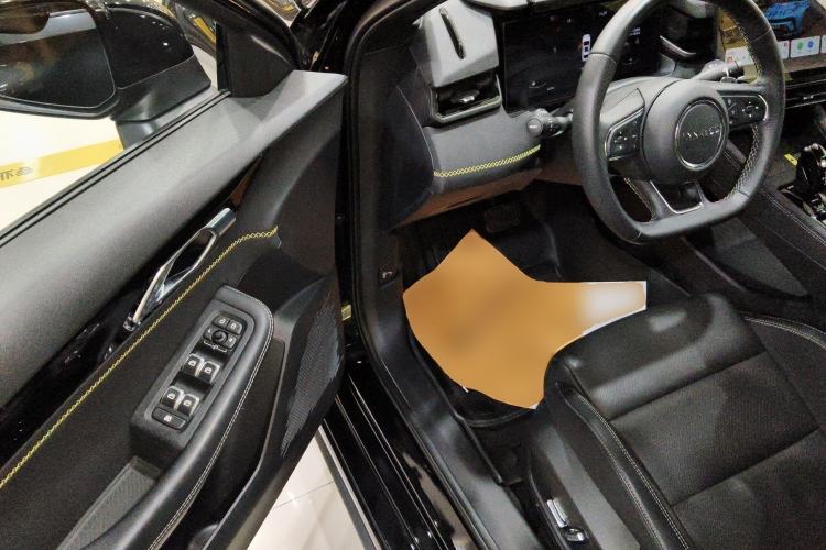 Used Lynk & Co 03 2023 1.5TD DCT JingPro
