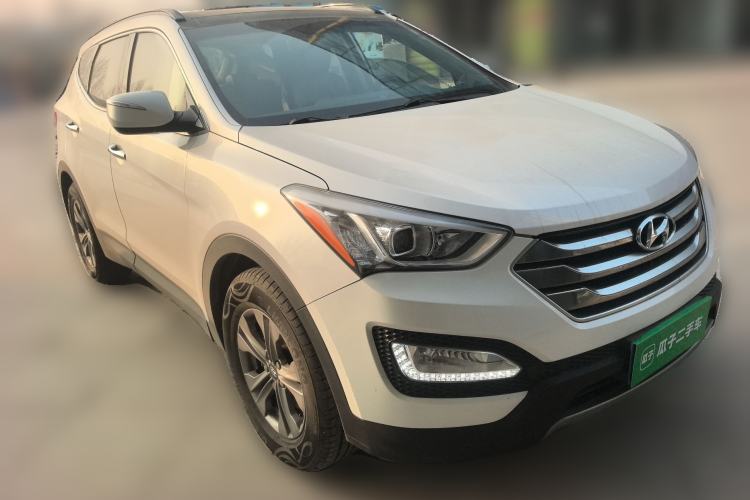 Used Hyundai Santa Fe 2015 2.4L Automatic All-Wheel Drive Smart Version 5 Seats