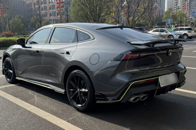 Used Changan UNI-V 2022 2.0T Leading-Speed Edition
