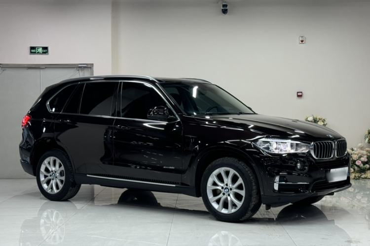 Used BMW X5 2018 xDrive28i Exterior 4