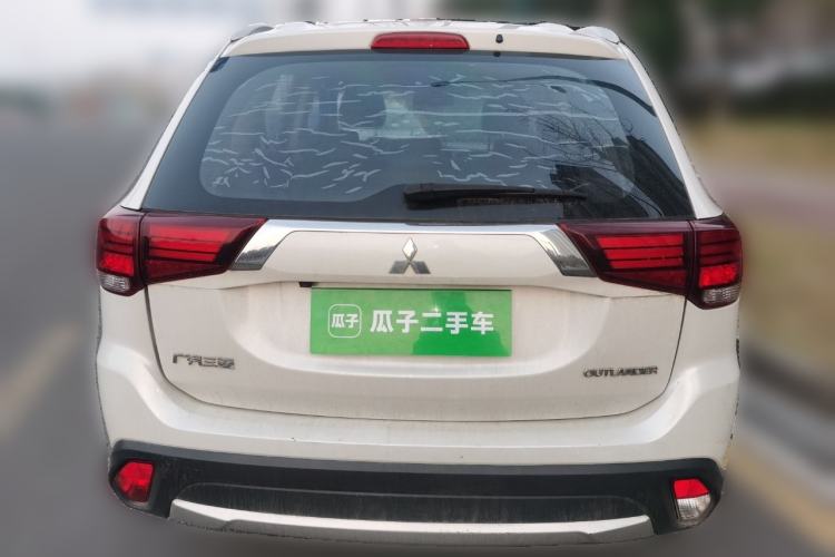 Used Mitsubishi Outlander 2018 2.0L Two-Wheel Drive Glory Edition 5 Seats
