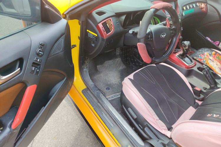 Used Hyundai Genesis Coupe 2012 2.0T Automatic Luxury Edition
