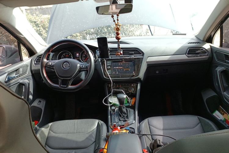 Used Volkswagen Tiguan L 2019 330TSI Automatic Two-Wheel Drive Smart Luxury Version China V Emission Standard