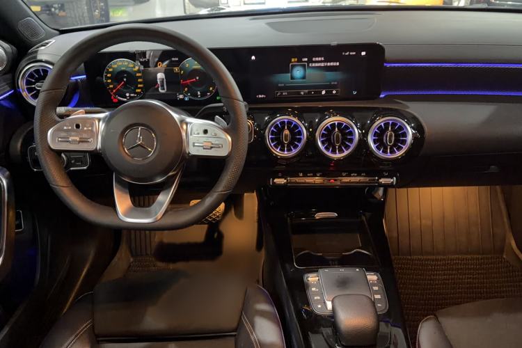 Used Mercedes-Benz A-Class 2021 A 200 L Sport Sedan Fashion Model
