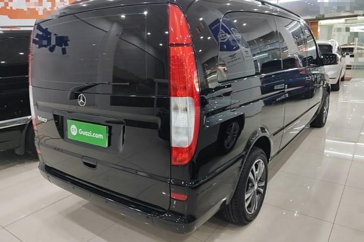 Used Mercedes-Benz Vito 2011 2.5L 7-seater executive version