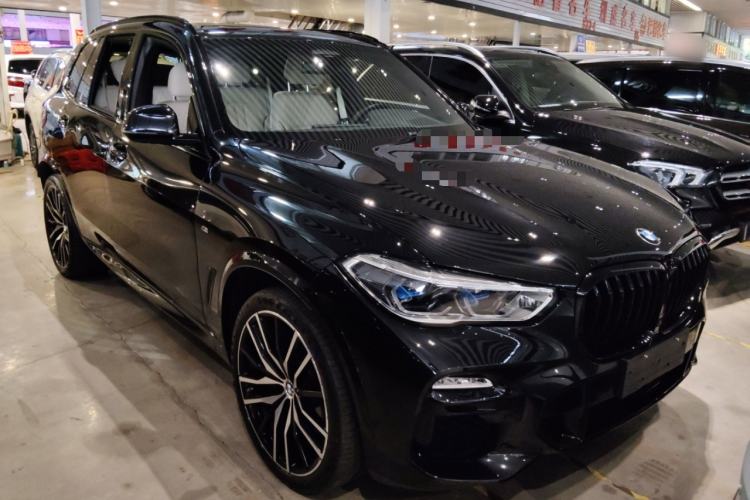 Used BMW X5 2021 xDrive40i Luxury Model with M Sport Package
