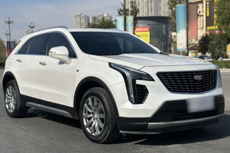 Used Cadillac XT4 2018 28T Two-Wheel-Drive Luxury Model
