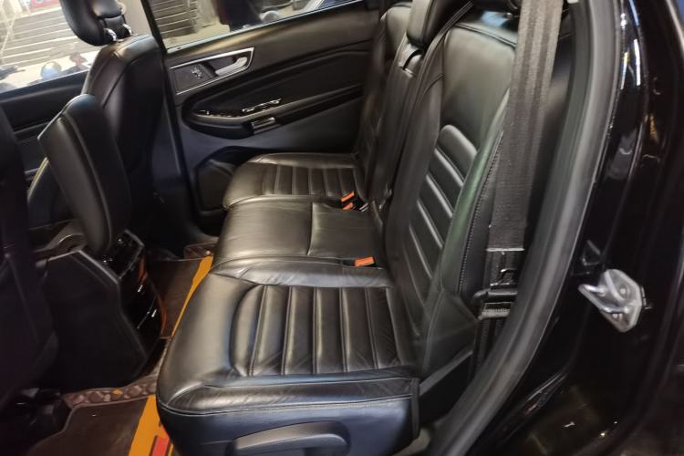 Used Ford Edge 2015 2.0T GTDi 4x4 High-Grade Model