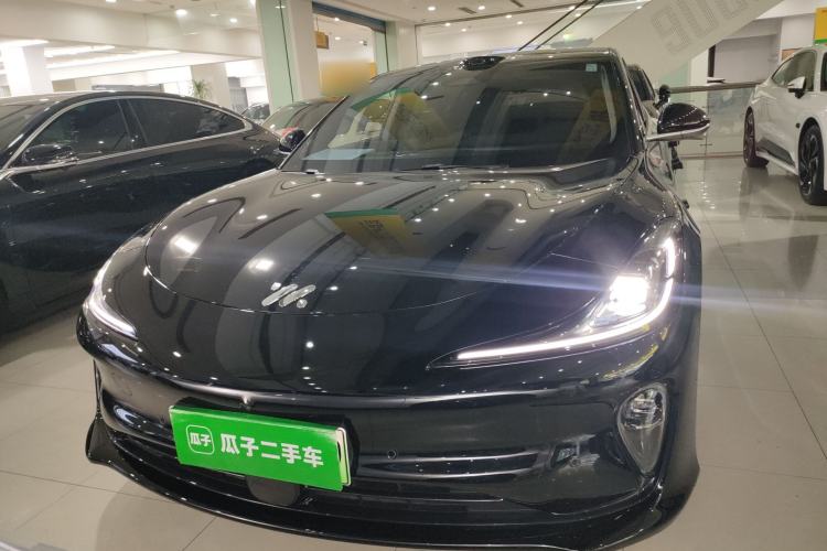 Used IM L6 2025 Ultra Model Front