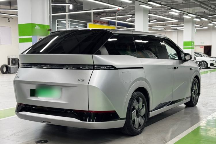 Used XPeng X9 2024 702 Ultra-Long Range Max
