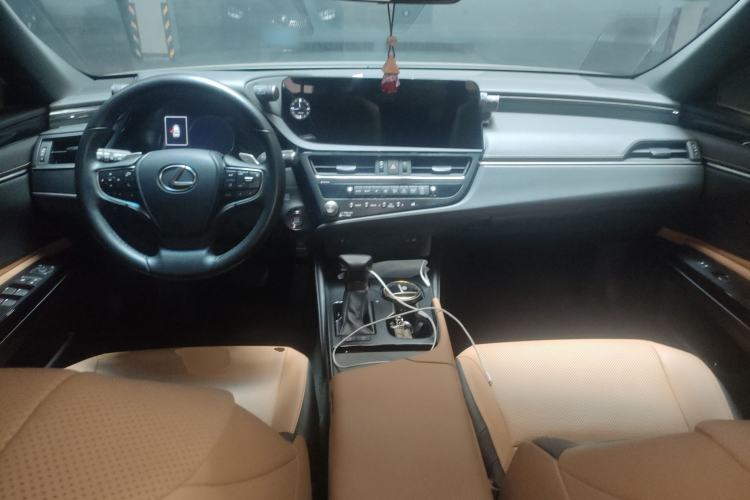Used Lexus ES 2023 200 Excellence Edition