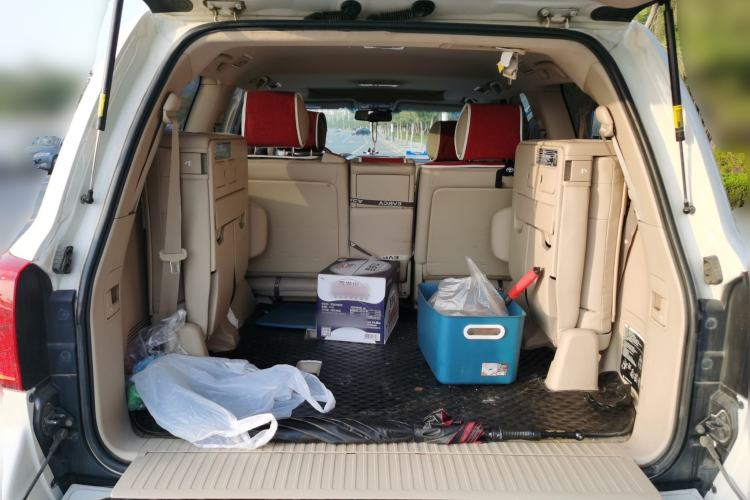 Used Toyota Land Cruiser 2012 4.0L Automatic VX
