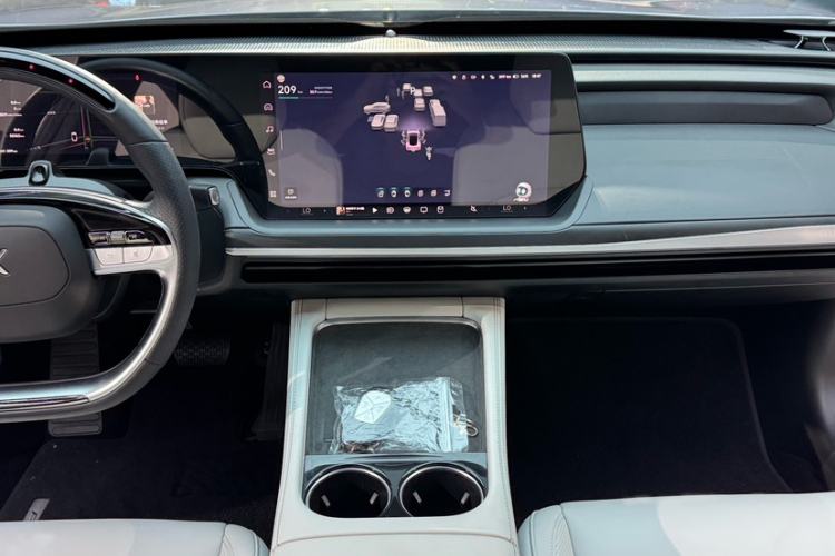 Used XPeng P7 2024 P7i 702 Max Pengyi Edition Interior 4