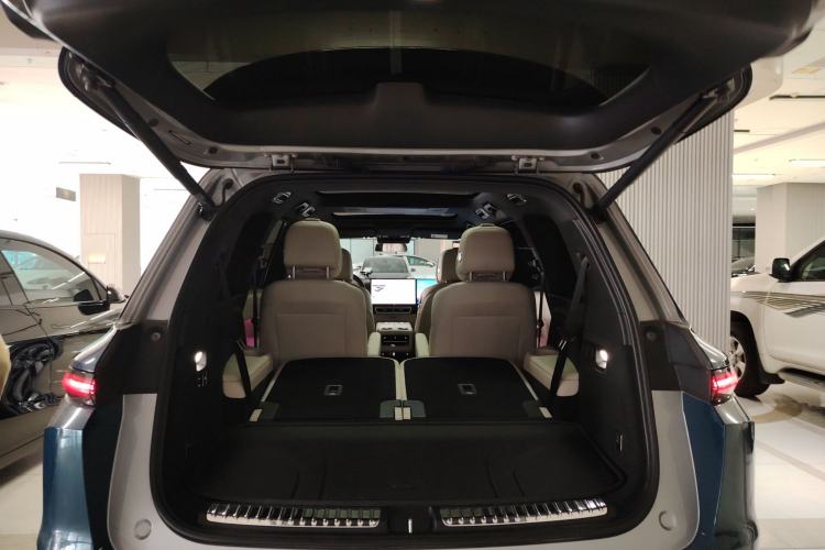 Used Li Auto L9 2022 Max model