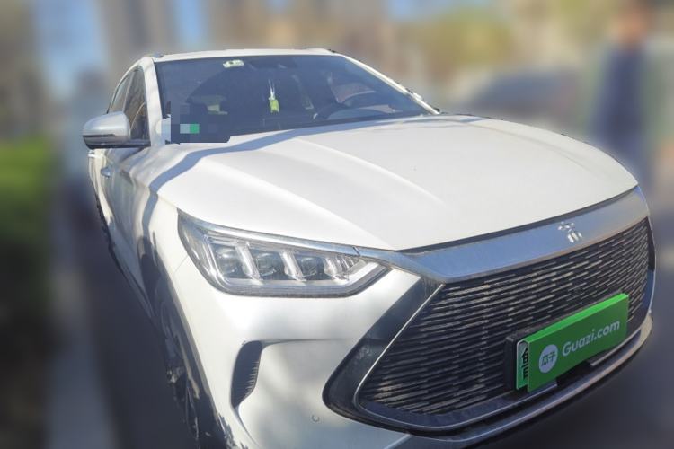 Used BYD Song PLUS New Energy 2021 DM-i 51KM Prestige Model Front Right 45 Deg