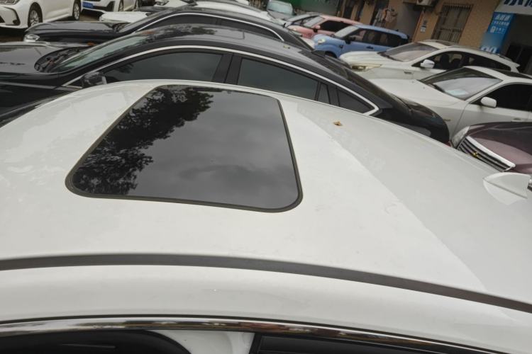 Used Hongqi H5 2019 30TD Dynamic Edition Roof