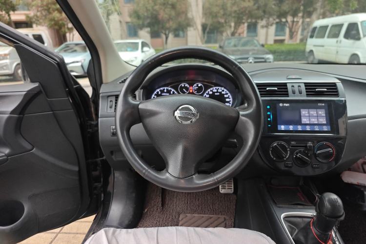 Used Nissan Tiida 2011 1.6L Manual Comfort Edition