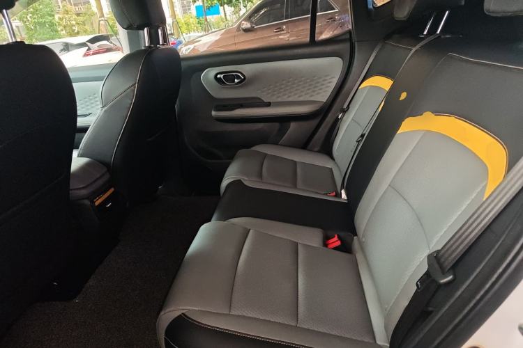 Used AION Y 2022 70 Intelligent Edition Lithium Iron Phosphate Left Rear Seat