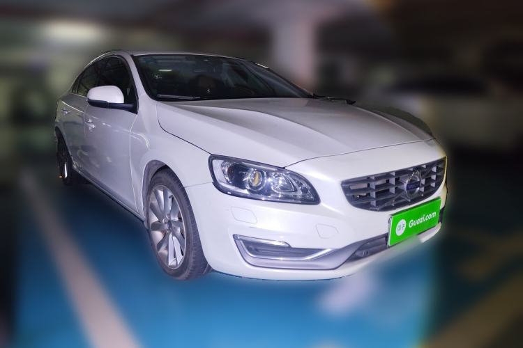 Used Volvo S60 2017 S60L T4 Smart Range Edition Front Right 45 Deg