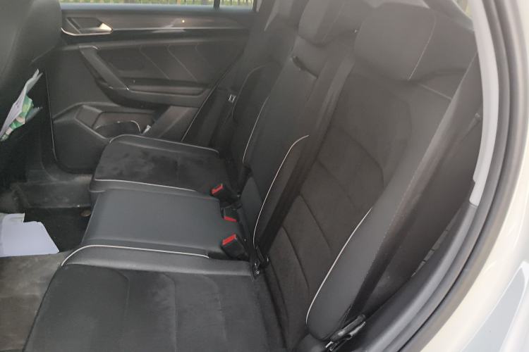 Used Volkswagen Tayron 2022 380TSI Four-Wheel Drive Luxury Connected Pro Version Left Rear Seat