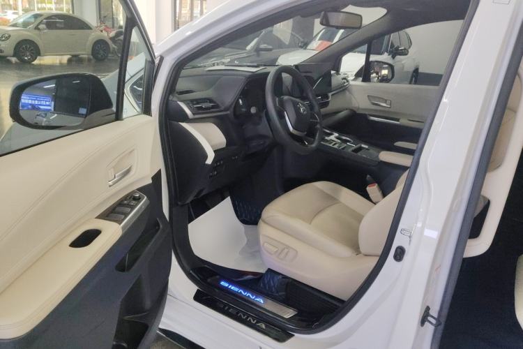 Used Toyota SIENNA 2021 2.5L Hybrid Premium Edition
