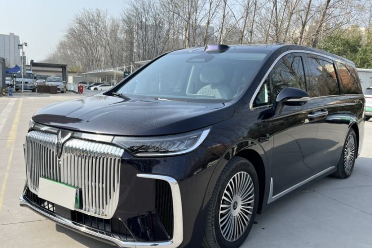 Used VOYAH Dream 2025 PHEV Four-Wheel Drive Prestige Qiankun Edition