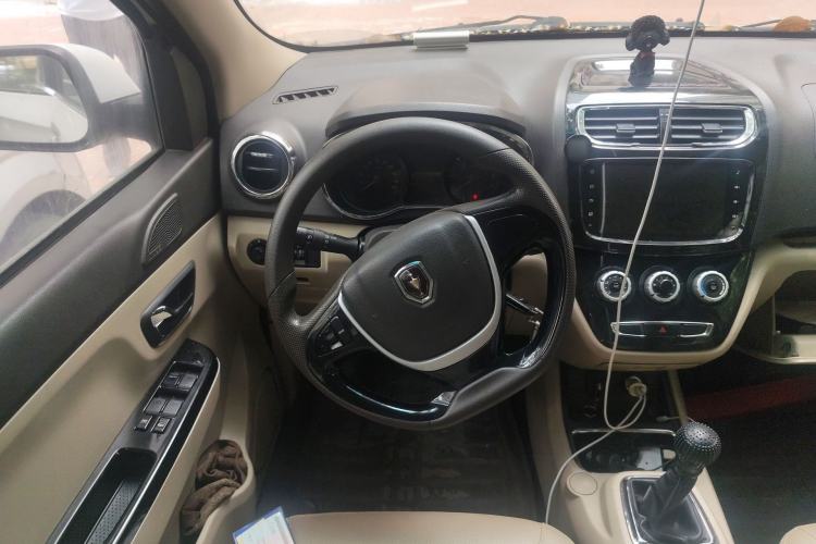 Used Jinbei 750 2015 1.5L Flagship Model