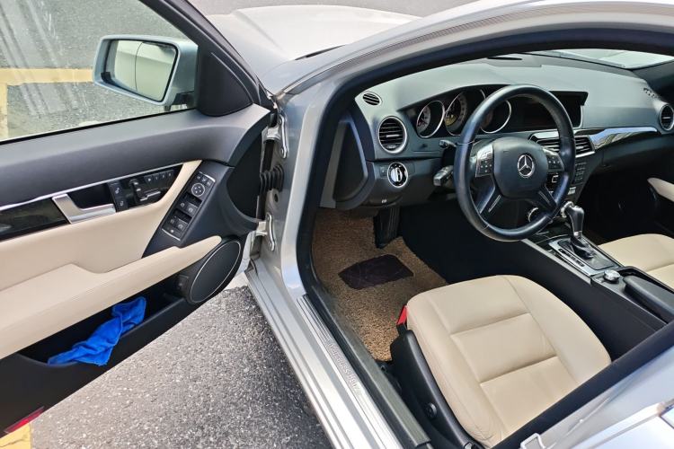 Used Mercedes-Benz C-Class 2011 C 300 Fashion Model Driver Seat