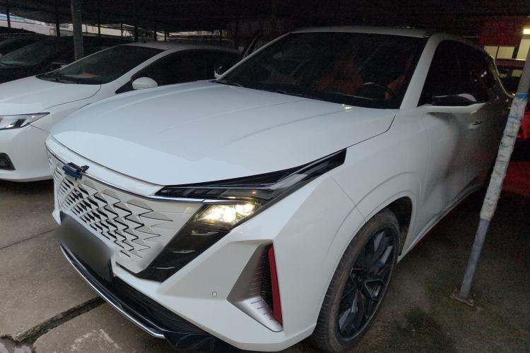 Used Oshan Z6 2023 Blue Whale 1.5T DCT Smart Luxury Model