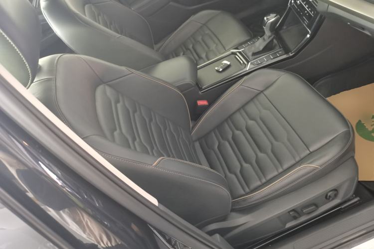 Used Volkswagen Passat 2021 330TSI Elite Edition Right Front Seat