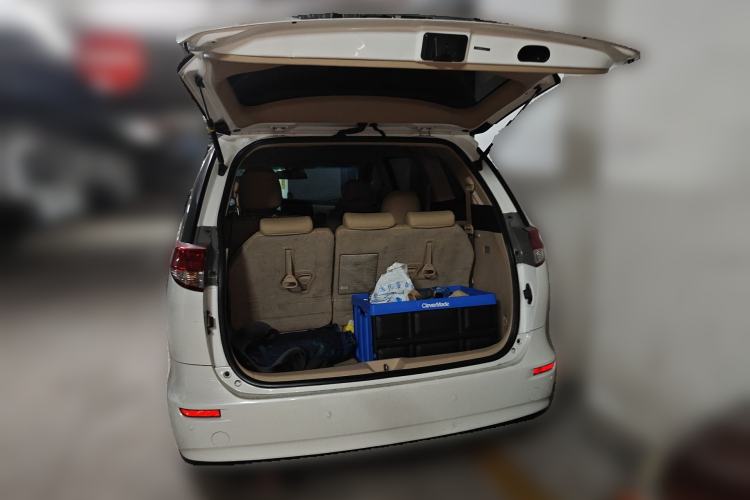 Used Toyota Previa  Trunk