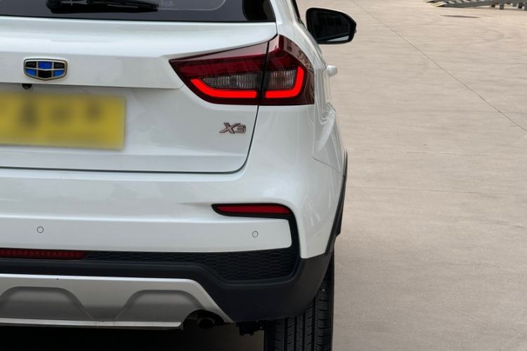 Used Geely Auto Vision X3 2019 Upgraded Model 1.5L CVT Elite Version
