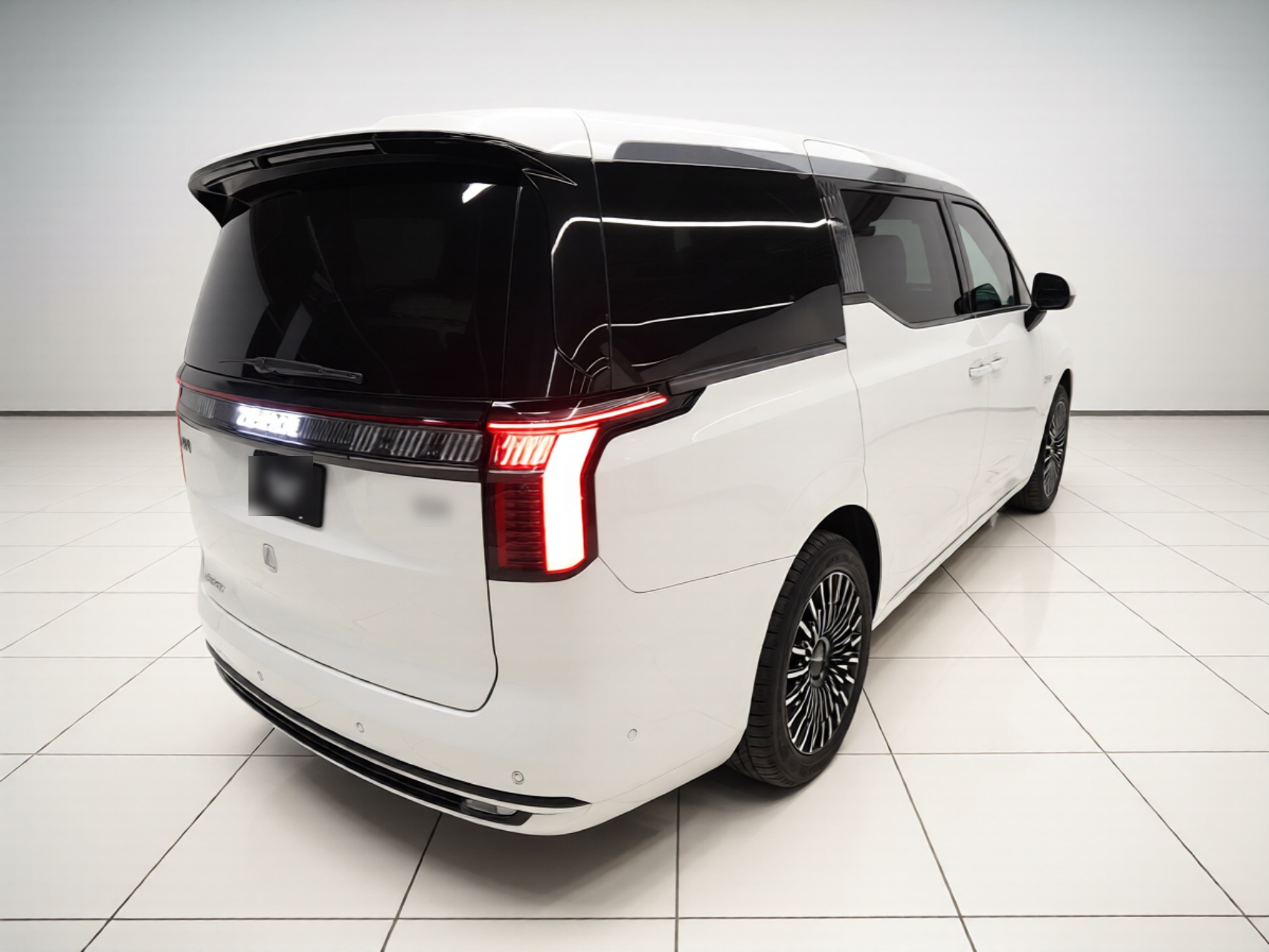 Zeekr 009 2024 7-Seater Walk-Through Version Four-Wheel Drive 108 kWh — снимка 6