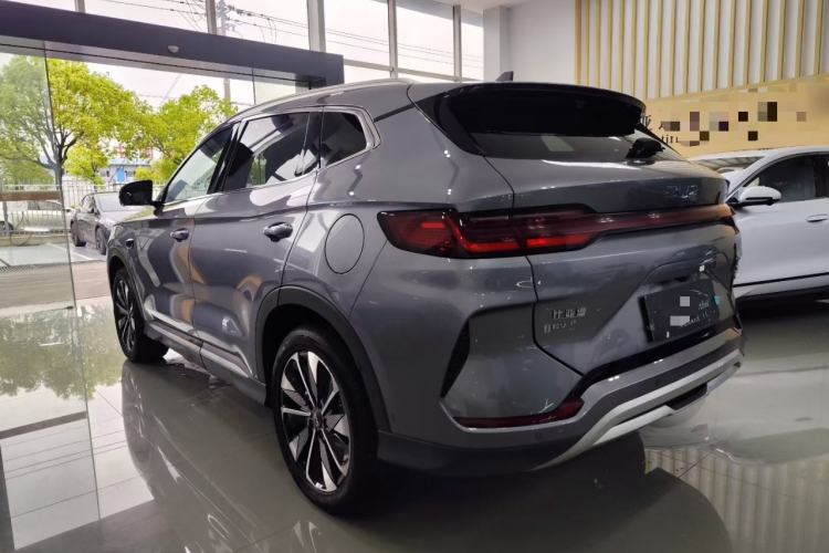 Used BYD Song PLUS New Energy 2025 EV Smart Drive Edition 605km Flagship Model Exterior 2