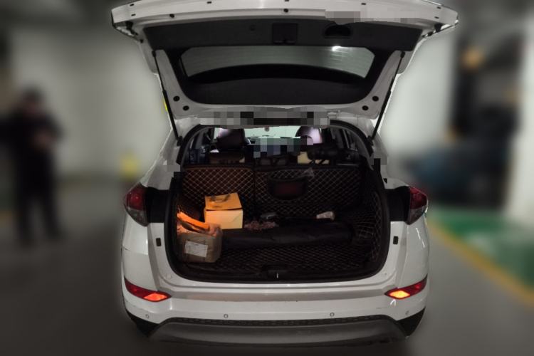 Used Hyundai Tucson 2018 1.6T Dual-Clutch Two-Wheel Drive 15th Anniversary Special Edition Trunk