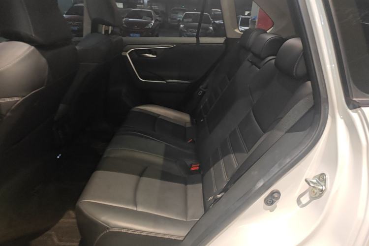 Used Toyota RAV4 2023 2.0L CVT Two-Wheel Drive Fashion Plus Edition
