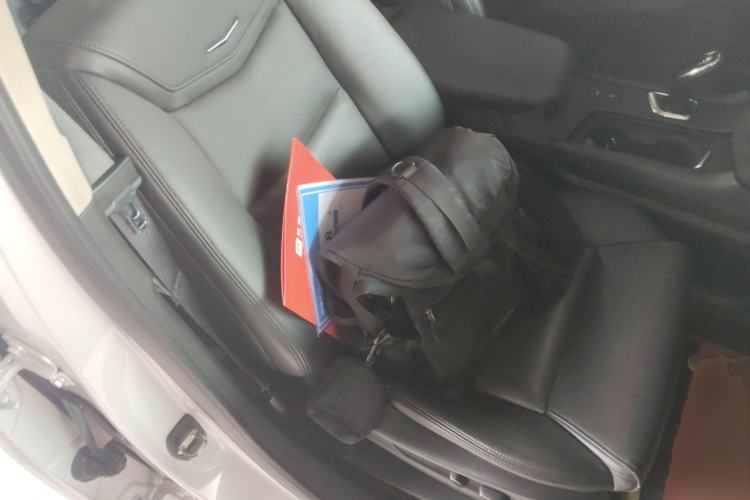 Used Cadillac XT5 2016 25T Luxury Model Right Front Seat