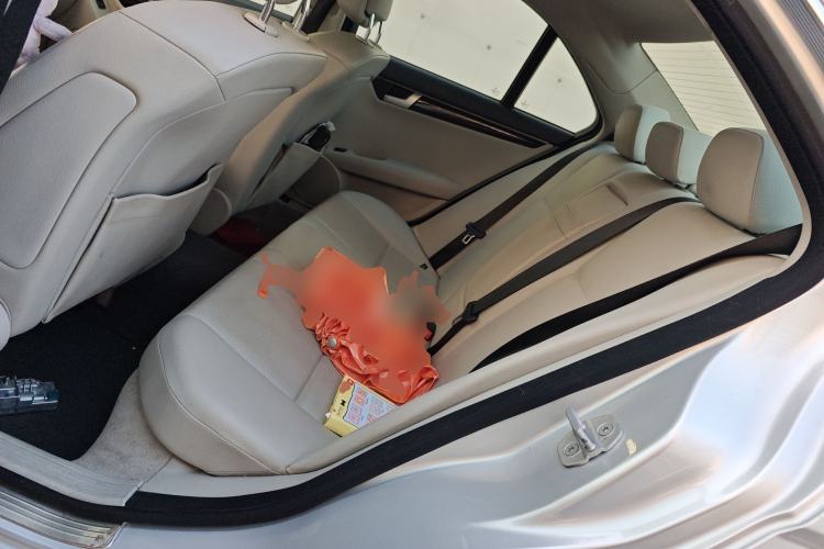 Used Mercedes-Benz C-Class 2010 C 180K Classic model