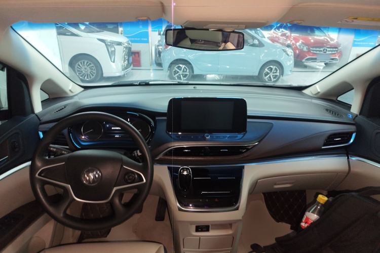 Used Buick GL8 2022 Land Cruiser Executive Class 652T Comfort Model