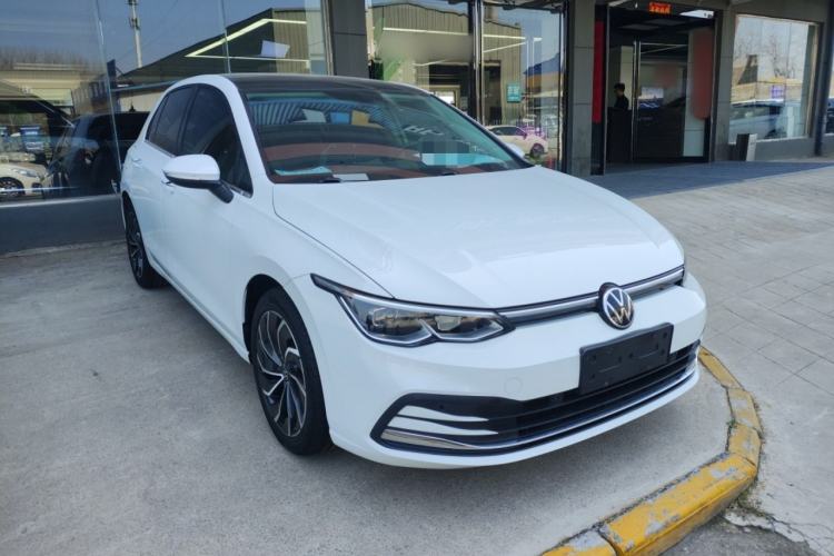 Used Volkswagen Golf 2021 280TSI DSG Pro Front Right 45 Deg