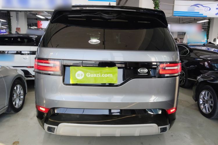 Used Land Rover Discovery 2020 2.0T SE Rear