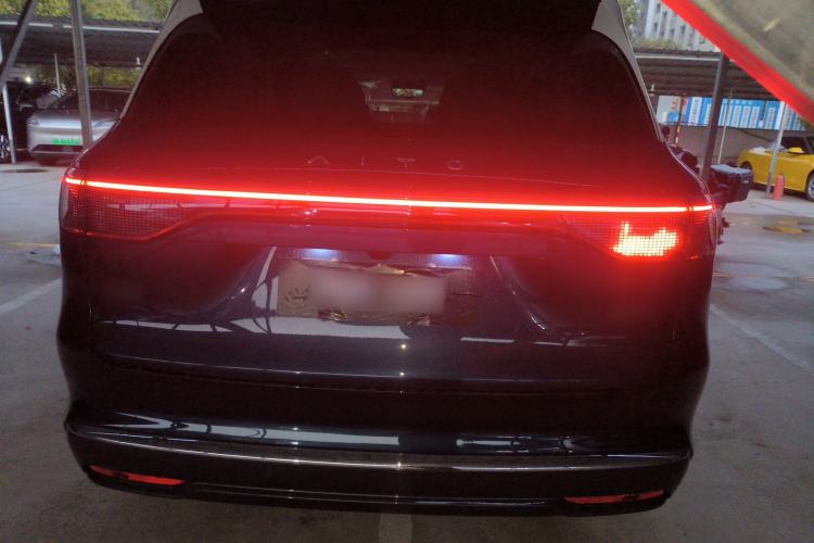 Used Hima AITO M8 2025 Extended-Range Ultra Version 53.4 kWh 6-Seater Edition Rear